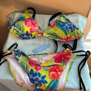 Women’s bikini. Bra style top. Tie-sides bottoms. Size L NWT